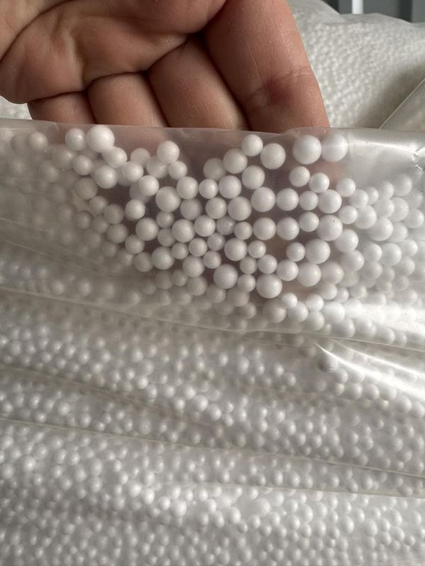 Пінопластові кульки